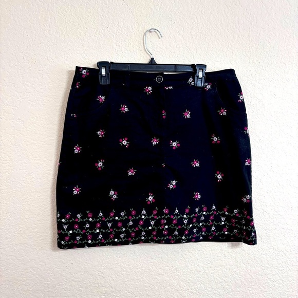 Karen Scott Women’s Floral print Skort Size 10 - Picture 1 of 10